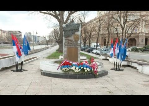 Info – Polaganje venaca zrtvama nato agresije – (TV KCN 24.03.2021)