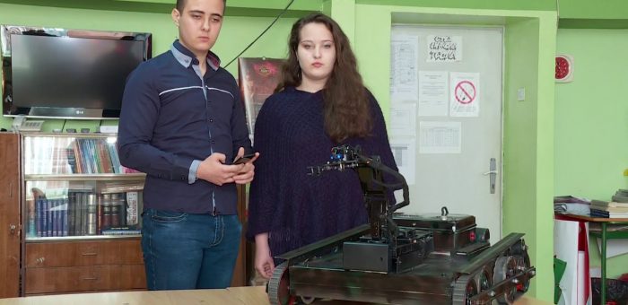 Info –  Učenici ETŠ Nikola Tesla iz Niša napravili višenamenskog robota (TV KCN 06.03.2021)