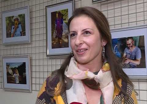 Info – Izlozba fotografija Olivere Rakic u Jagodini (TV KCN 12.10.2021)