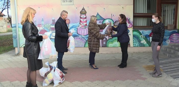Info – Paketići za učenike OŠ Sveti Sava (TV KCN 02.12.2021)