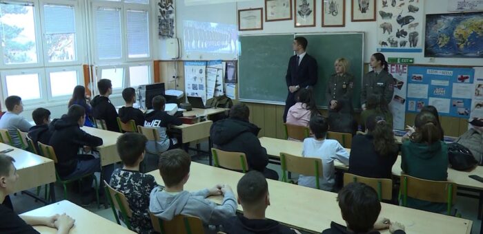 Info – Promocija vojnog obrazovanja u Jagodini (TV KCN 21.12.2022.)