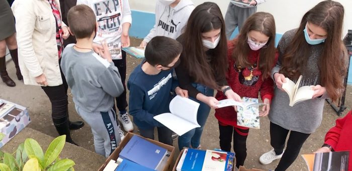 Info – Knjige za biblioteku Osnovne škole u Humu (TV KCN 23.04.2021)