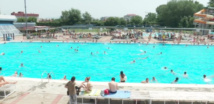 Info – Gradjani Niša beg od vrućine potražili na bazenu Čair (TV KCN 24.06.2021)