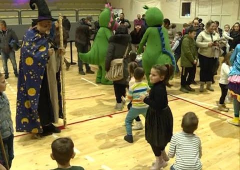 Info – Novogodisnja zurka za decu u Svilajncu (TV KCN 31.12.2021)