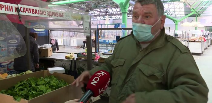 Info -Zena(56) zadobila teske telesne povrede, troje lakse povredjeno na pijaci( TV KCN 18.01.2022.)