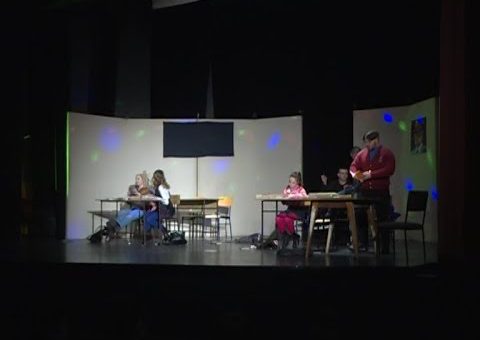 Info – Premijera predstave Au sto je skola zgodna u Jagodini (TV KCN 10.02.2022)