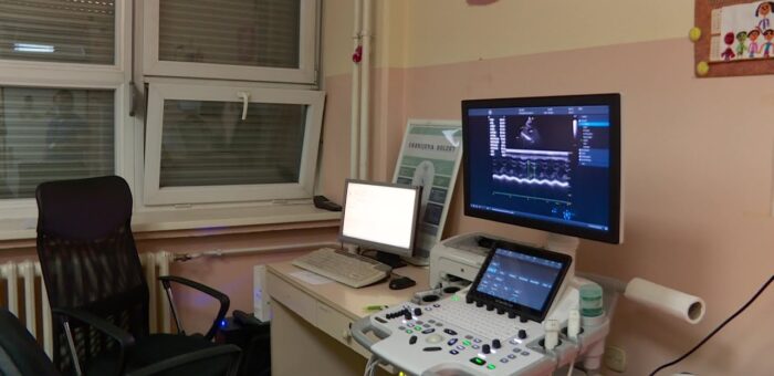 Info – Novi ultrazvučni aparat za Dečiju kliniku u Nišu (TV KCN 27.05.2022)