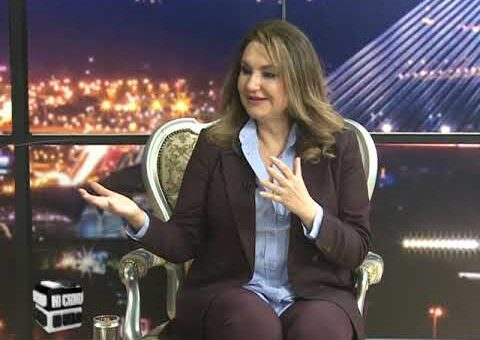 Ni crno ni belo 387 – Zoran Cumura, stilista i autor emisije “Cumuranje“ (TV KCN 27.05.2022.)