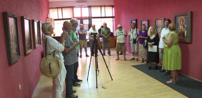 Info – Izlozba ikona u Knjizevnom klubu (TV KCN 22.07.2022)